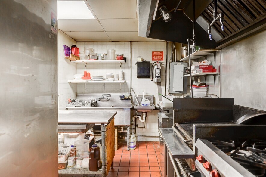 More Photos Of 2736 Chicago Rd, South Chicago Heights Bar For Sale