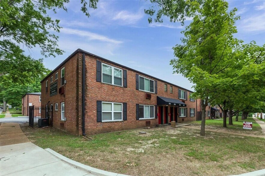 More Photos Of 1001-1031 North and South Rd, University City Apartments For Sale