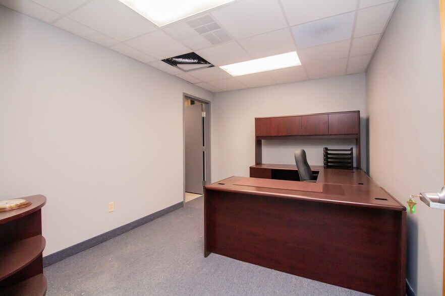 More Photos Of 415 Main St, Worcester Medical For Sale