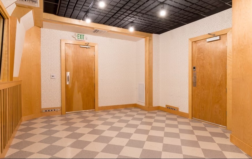 More Photos Of 211 W Avenue 33, Los Angeles Warehouse For Sale