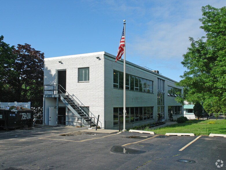More Photos Of 6500 Jericho Tpke, Syosset Office For Lease