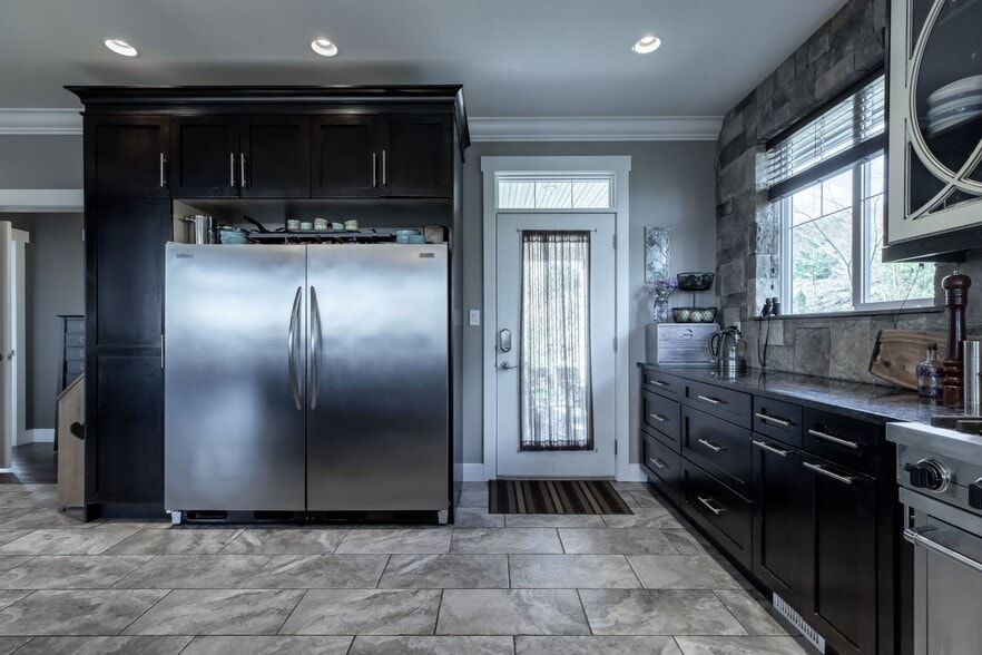 More Photos Of 2379 Chardonnay Ln, Abbotsford Hospitality For Sale