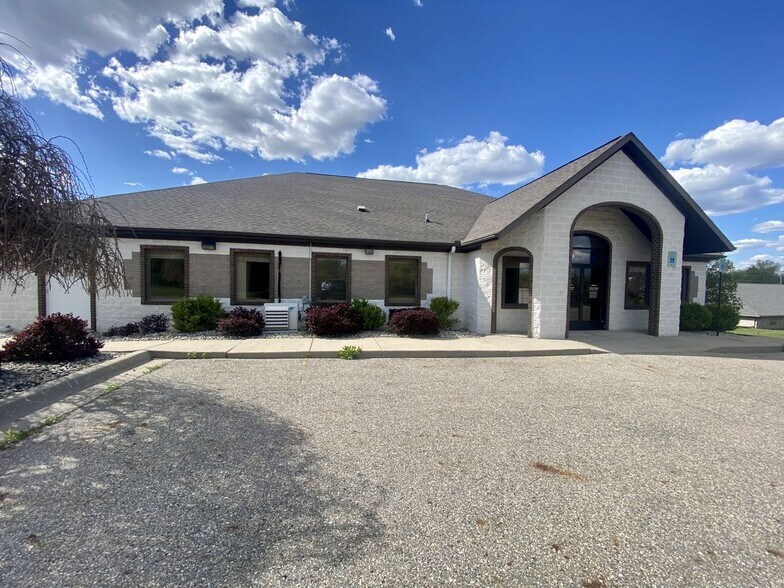 More Photos Of 4205 Charlar Dr, Holt Loft Creative Space For Sale