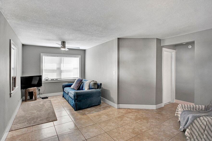 More Photos Of 205 11th Ave N, Jacksonville Beach Multifamily For Sale