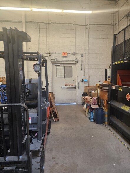 More Photos Of 3754 S 16th Ave, Tucson Freestanding For Sale