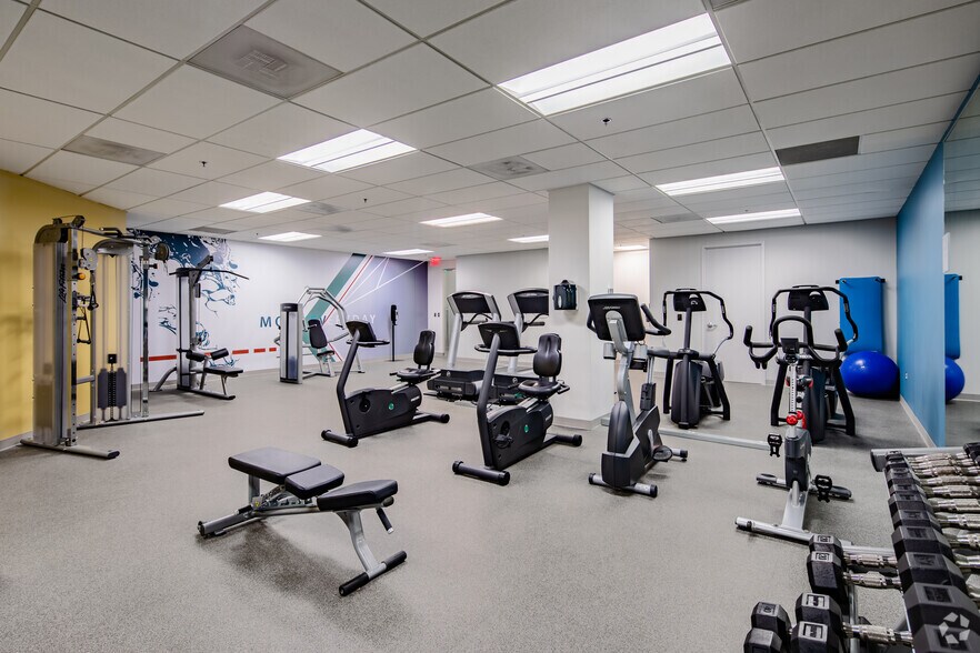 More Photos Of 1801 Research Blvd, Rockville Unknown For Lease