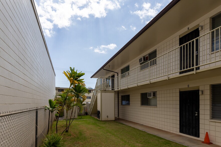 More Photos Of 1240 Young St, Honolulu Apartments For Sale