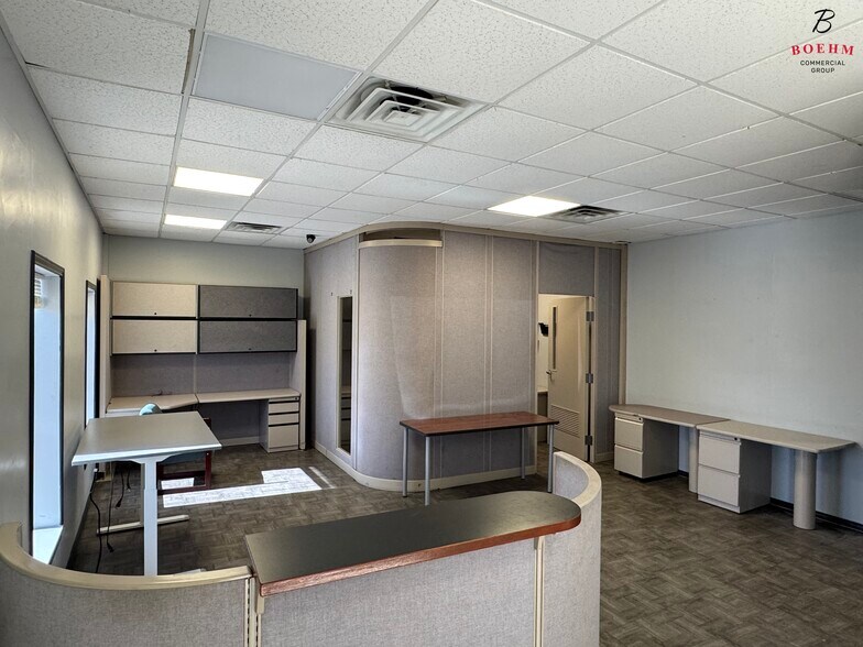More Photos Of 129 Industrial Dr, Boerne Warehouse For Lease