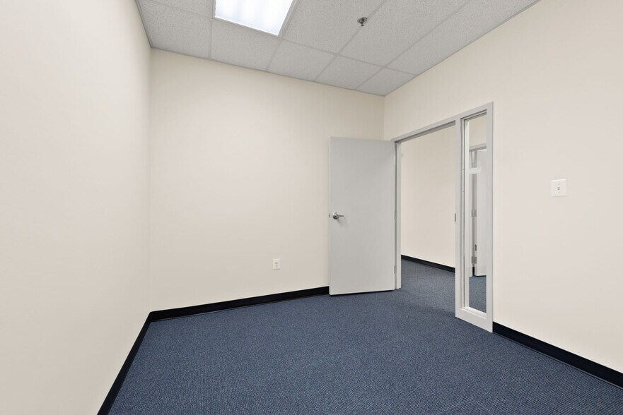 More Photos Of 3619 Richmond Hwy, Stafford Light Distribution For Lease