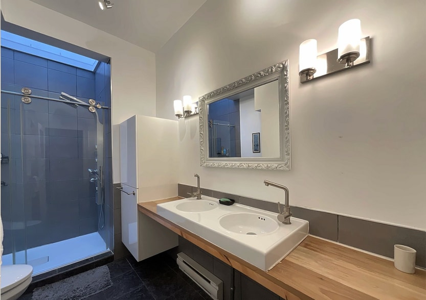 More Photos Of 1036 Av D'oxford, Montréal Apartments For Sale