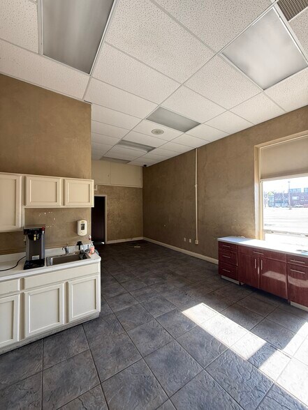 More Photos Of 16100 Lorain Ave, Cleveland General Retail For Lease