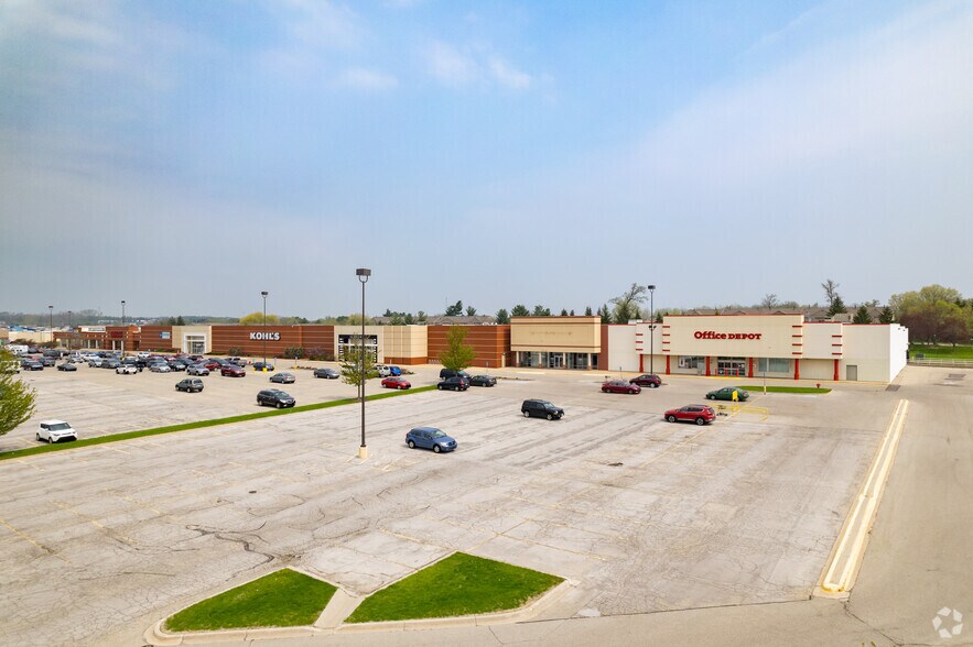 More Photos Of 555-805 Center Dr NW, Grand Rapids Unknown For Lease