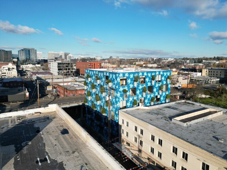 More Photos Of 850 SE 3rd Ave, Portland Office For Lease