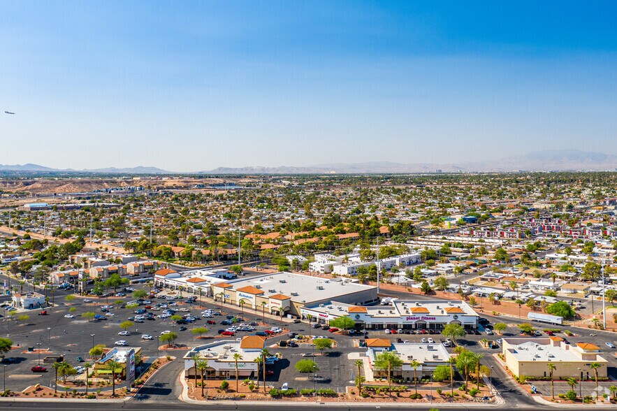 More Photos Of 5486-5566 Boulder Hwy, Las Vegas Unknown For Lease