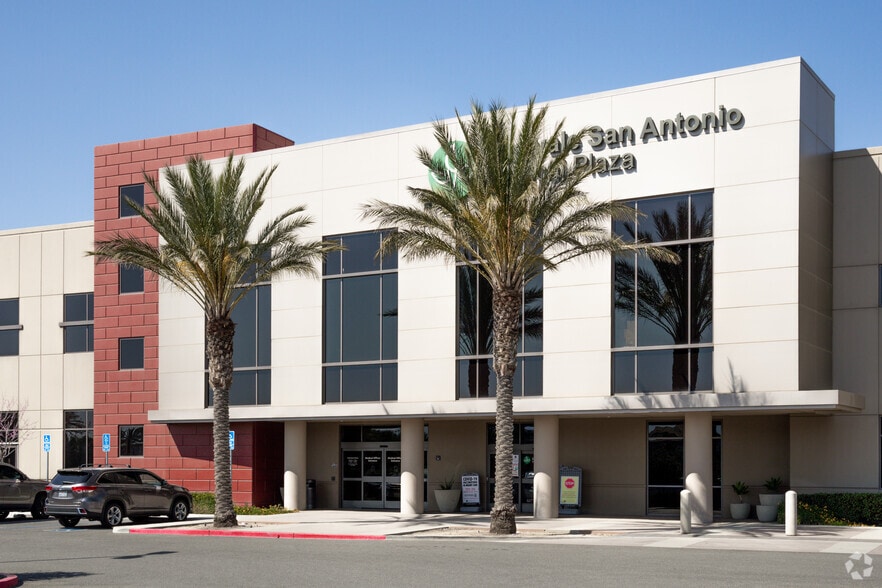 More Photos Of 12442 Limonite Ave, Eastvale Medical For Lease