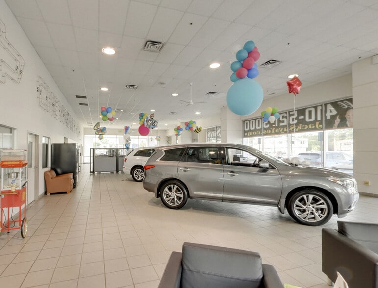 More Photos Of 9400 Liberty Rd, Randallstown Auto Dealership For Sale