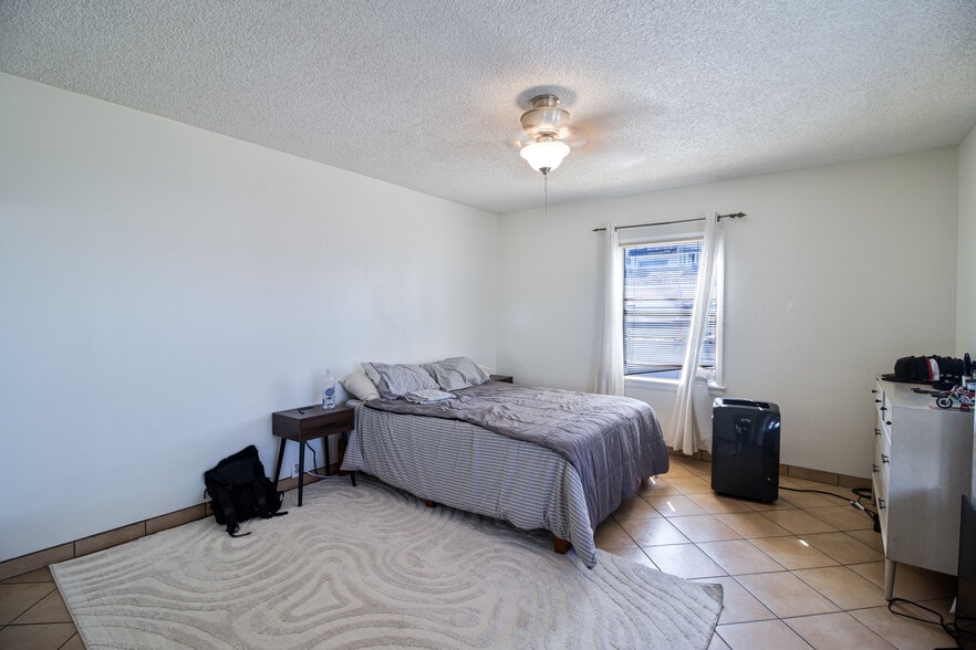 More Photos Of 2048 Mentone Blvd, Mentone Storefront Retail Residential For Sale