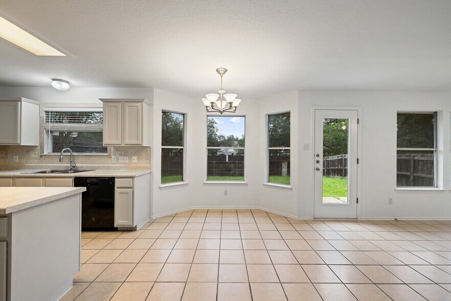 More Photos Of 4416 Campo Verde Dr, Austin Multifamily For Sale