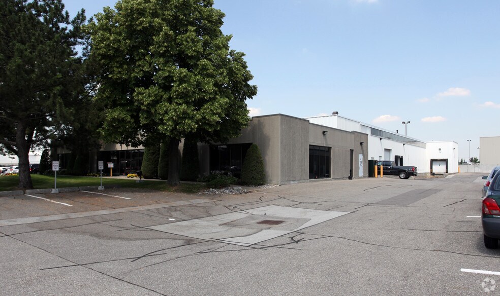More Photos Of 3245 American Dr, Mississauga Manufacturing For Lease