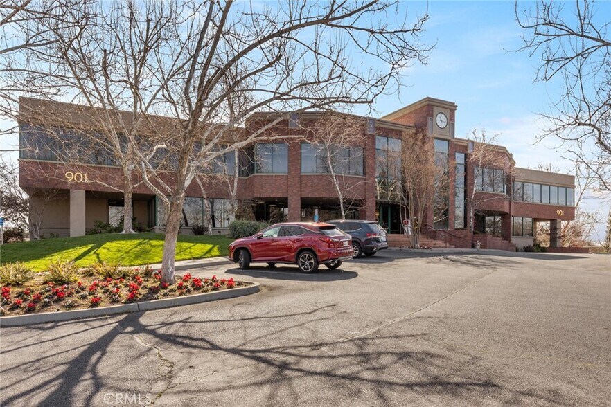 More Photos Of 901 Bruce Rd, Chico Office For Lease