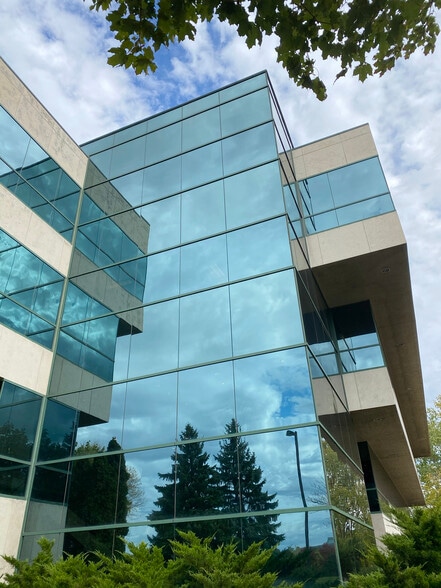 More Photos Of 941 Hillwind Rd NE, Minneapolis Medical For Sale