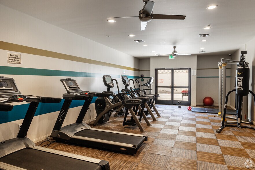 More Photos Of 14105 Chadron Ave, Hawthorne Apartments For Lease