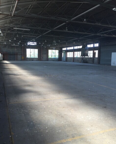 More Photos Of 5 Canal Rd, Pelham Warehouse For Sale