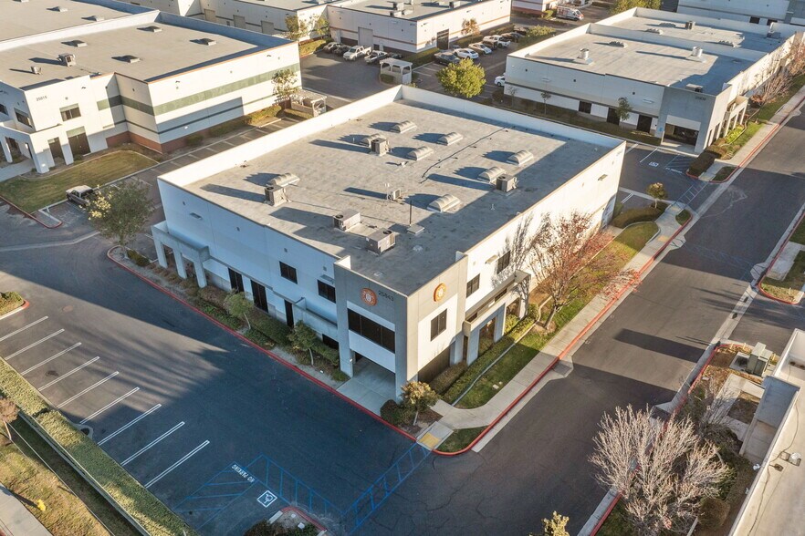 More Photos Of 25843 Jefferson Ave, Murrieta Light Distribution For Sale