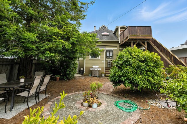 More Photos Of 575 Myrtle St, Half Moon Bay Apartments For Sale