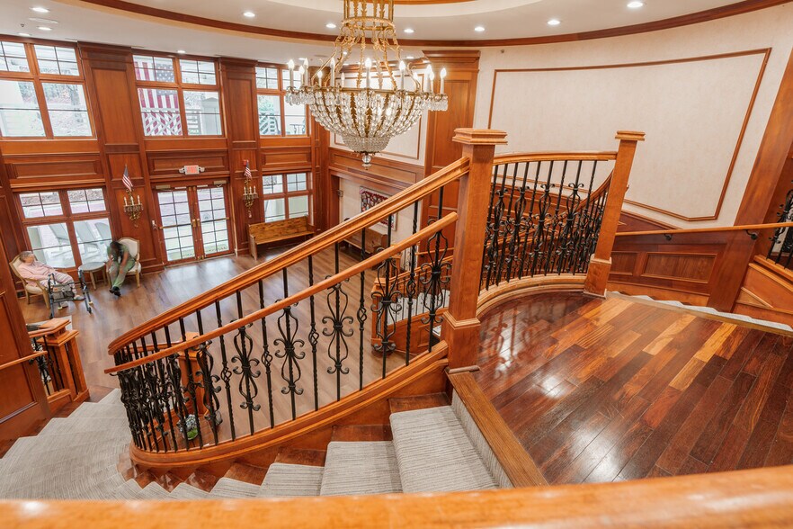 More Photos Of 425 Country Club Dr, Stockbridge Healthcare For Sale