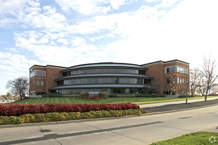 More Photos Of 16091 Swingley Ridge Rd, Chesterfield Office For Sale