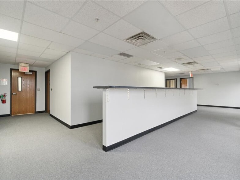 More Photos Of 1100 W Saginaw St, Lansing Medical For Sale