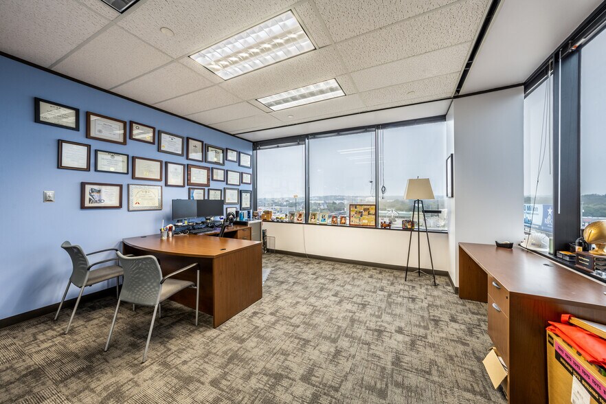 More Photos Of 13750 San Pedro Ave, San Antonio Coworking Space