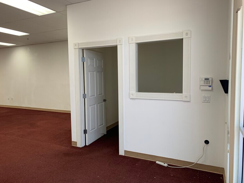 More Photos Of 4851 Lone Tree Way, Antioch Storefront Retail Office For Lease