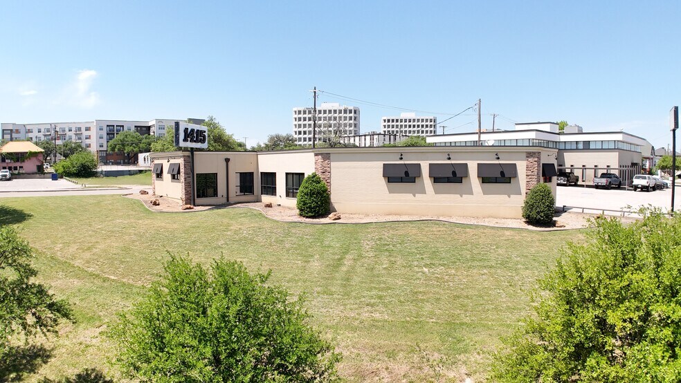 More Photos Of 1415 Ballinger St, Fort Worth Office For Sale