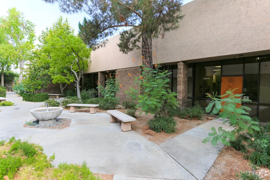 More Photos Of 21620 N 19th Ave, Phoenix Office For Lease