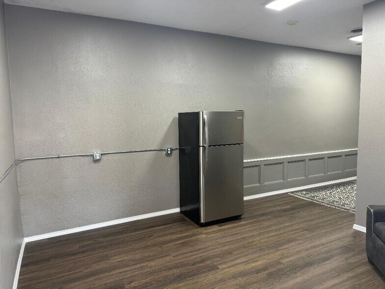 More Photos Of 111 Shoshone St, Twin Falls Storefront Retail Residential For Lease