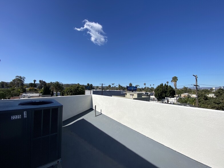 More Photos Of 2223 S Highland Ave, Los Angeles Apartments For Sale