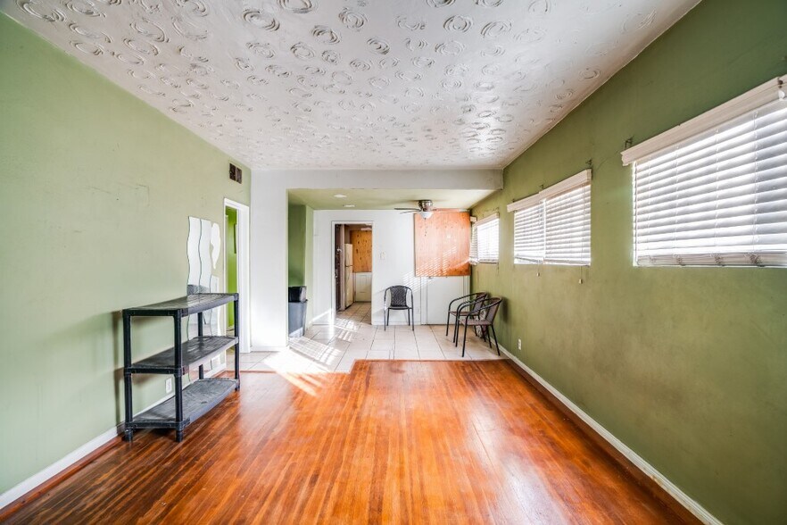 More Photos Of 5114 Vineland Ave, North Hollywood Storefront Retail Residential For Sale