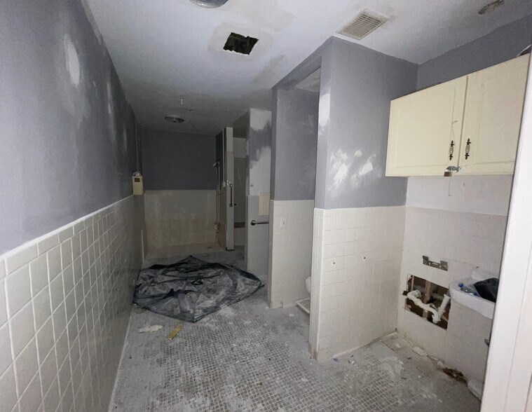 More Photos Of 1405 W Storey St, San Saba Skilled Nursing Facility For Sale