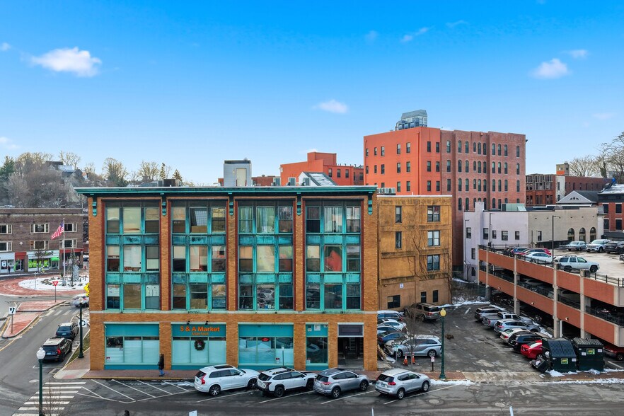 More Photos Of 16 Franklin St, Norwich Apartments For Lease