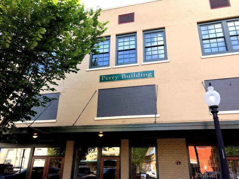 More Photos Of 208 N Bryan Ave, Bryan Office Residential For Lease