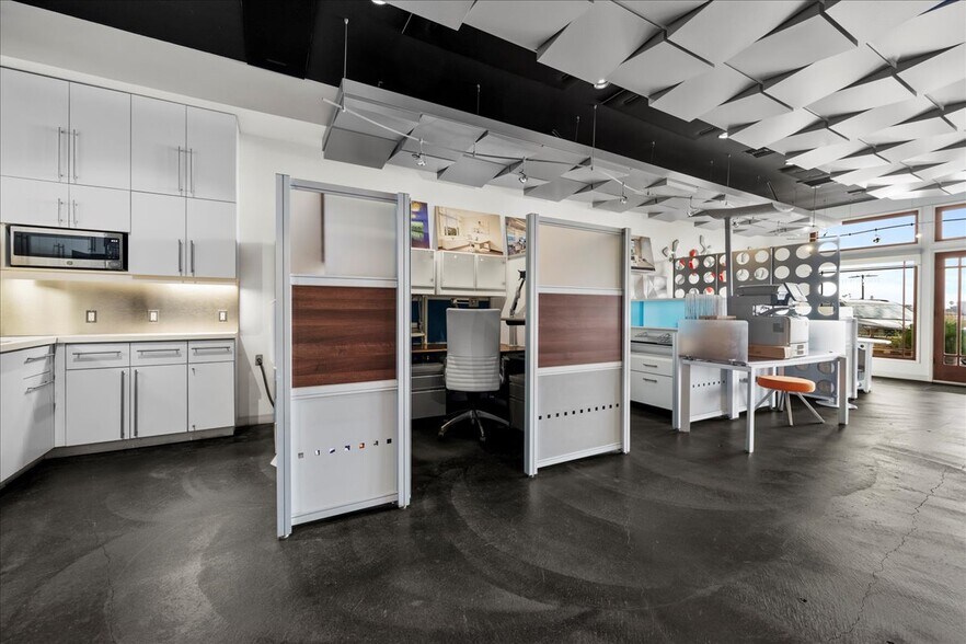 More Photos Of 123 Richmond St, El Segundo Storefront Retail Residential For Lease