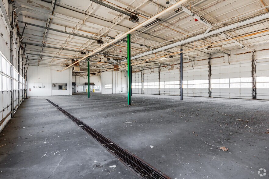 More Photos Of 4000 N Mannheim Rd, Franklin Park Auto Dealership For Sale