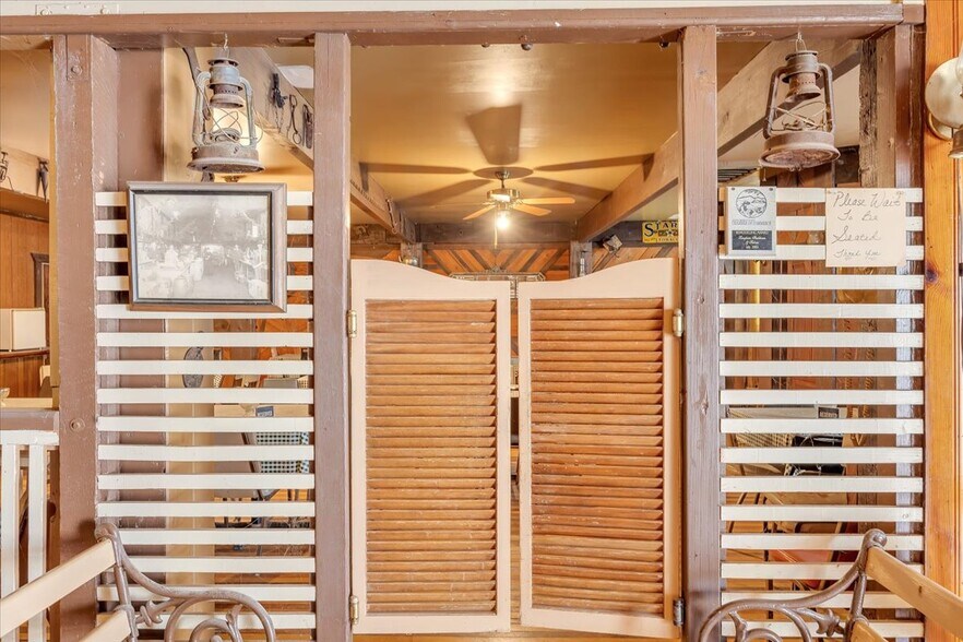 More Photos Of 18387 Chestnut Ave, Tuolumne Restaurant For Sale
