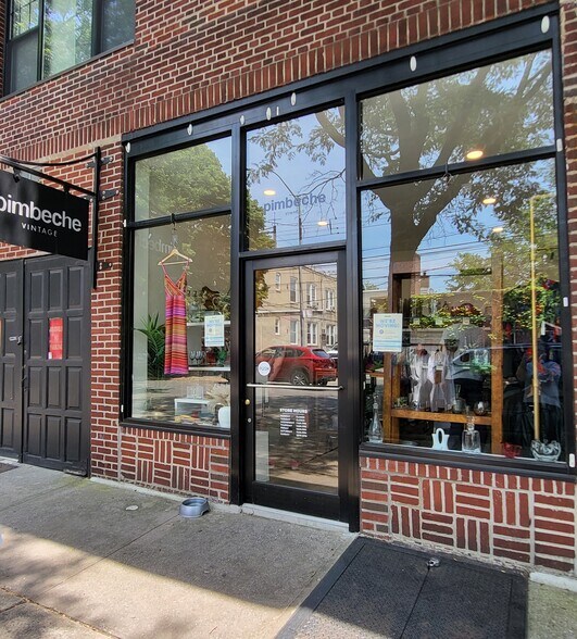 More Photos Of 2273 28th St, Astoria General Retail For Lease