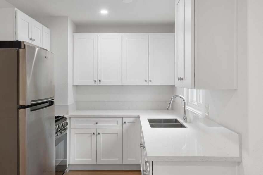 More Photos Of 240-260 E Providencia Ave, Burbank Apartments For Sale