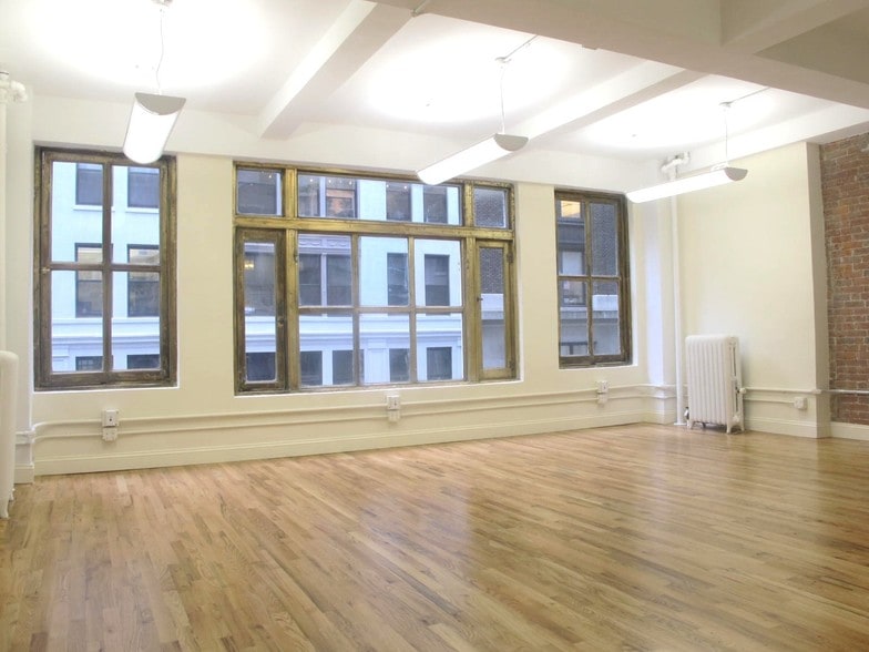 More Photos Of 13 W 36th St, New York Loft Creative Space For Lease