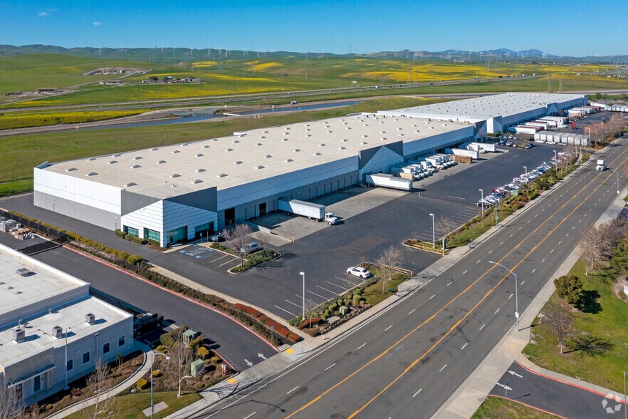 More Photos Of 25201-25315 S Schulte Rd, Tracy Distribution For Lease