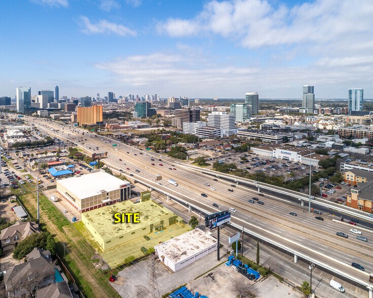 More Photos Of 2327 Southwest Fwy, Houston Freestanding For Sale